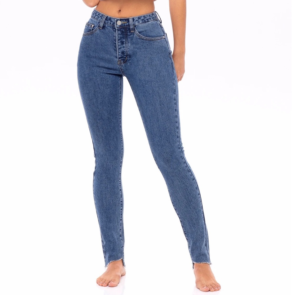 Bailey Ray & Co. High Waisted Jeans - With Stretch